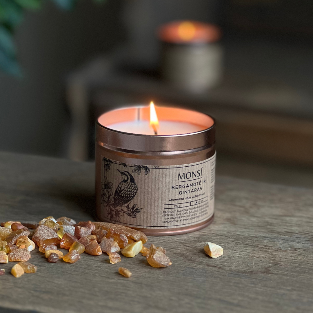 250ml. Aromatinė žvakė Bergamotė + gintaras