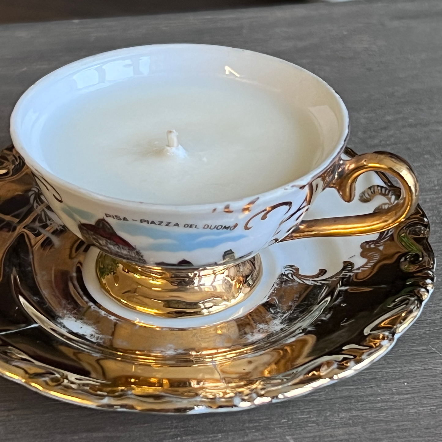 soju-zvake-vintaziniame-puodelyje-3