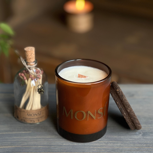 Rinkinys ATSIPALAIDUOK - aromatinė sojų žvakė, degtukai indelyje