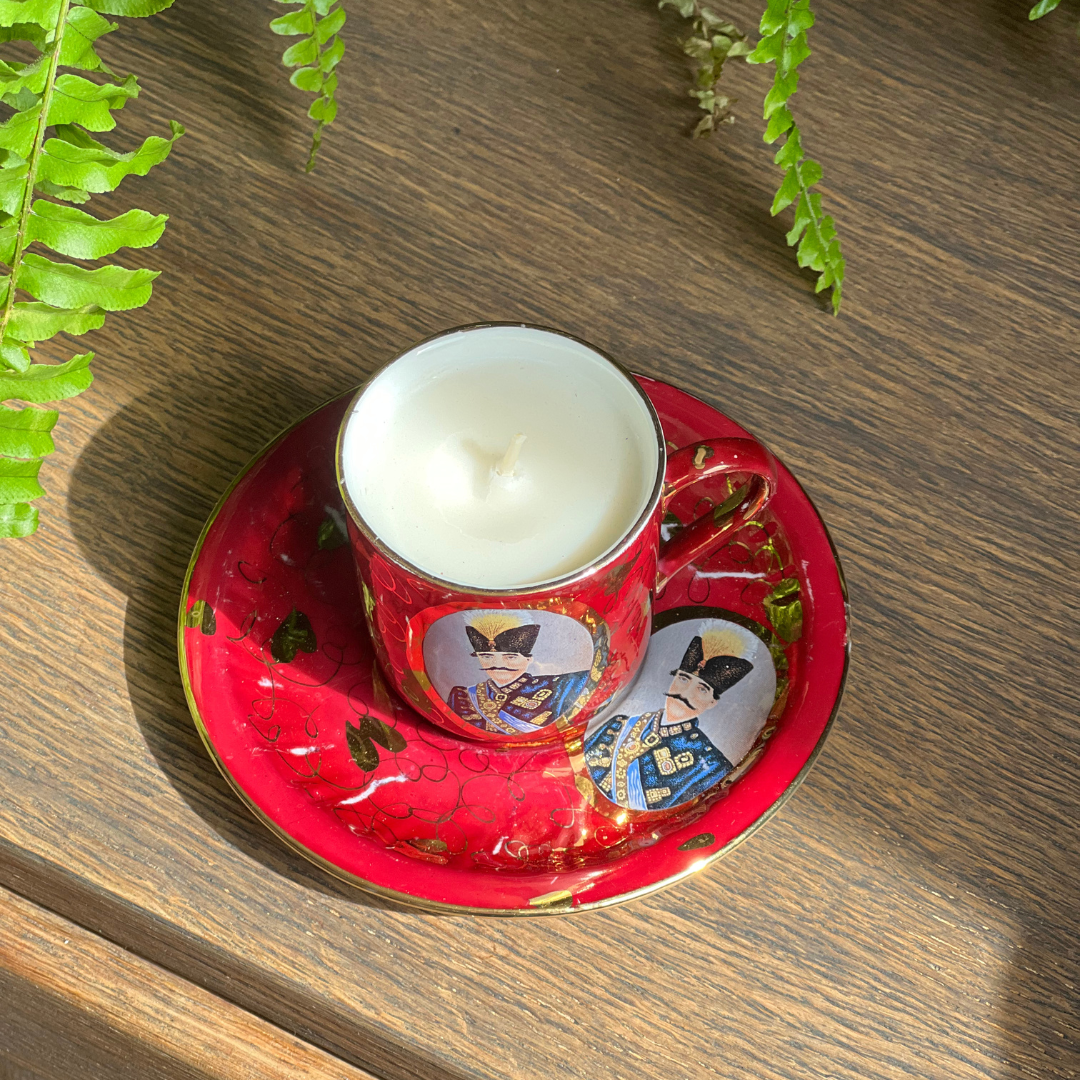 Candle in a vintage cup Scent: Life is beautiful!