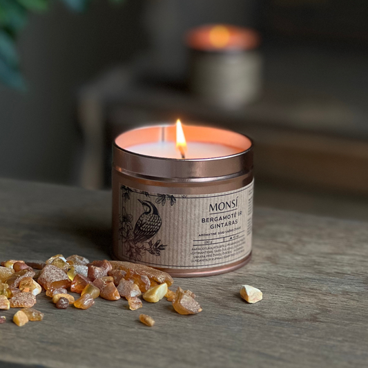 250ml. Aromatinė žvakė Bergamotė + gintaras