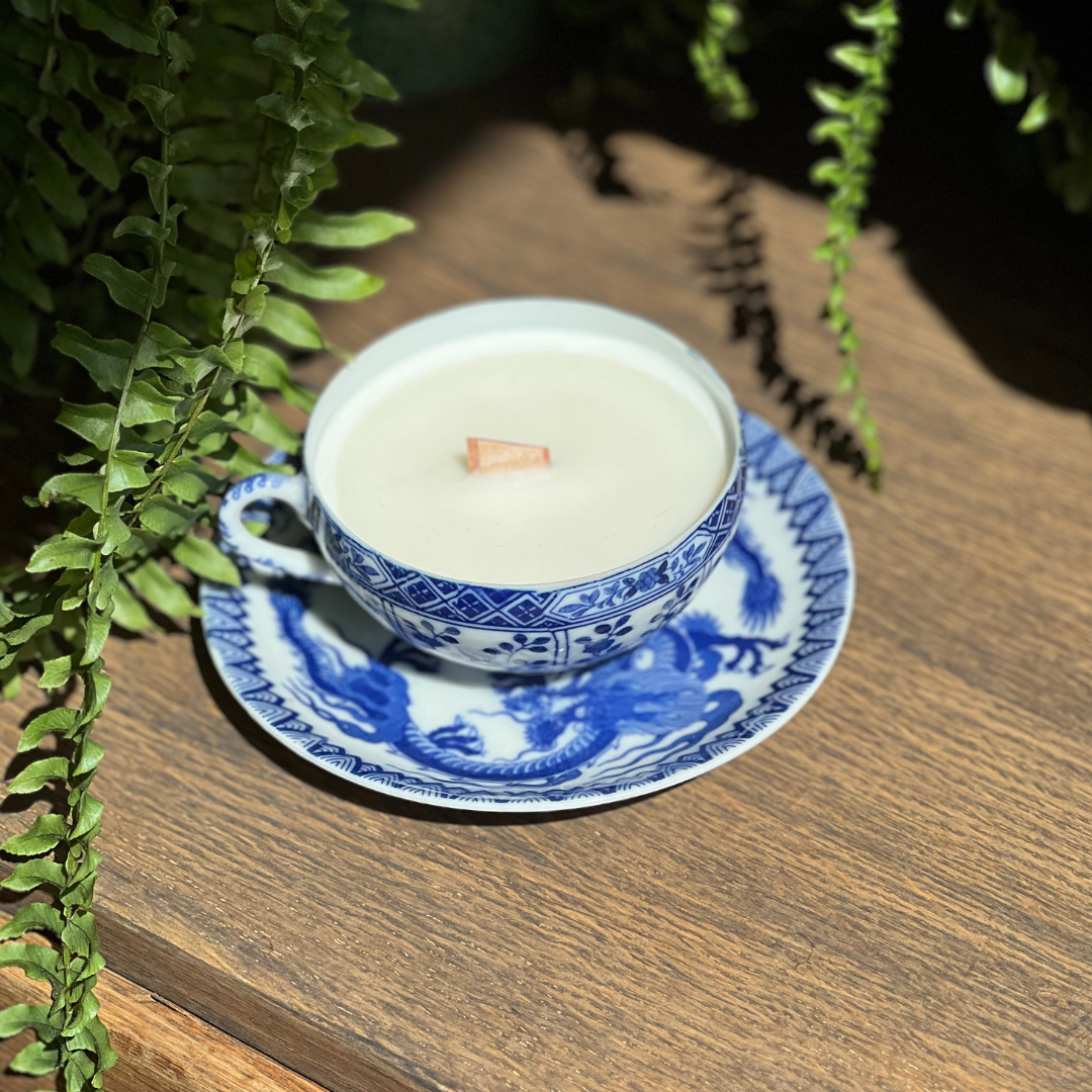 Candle in a vintage cup Scent: Life is beautiful!