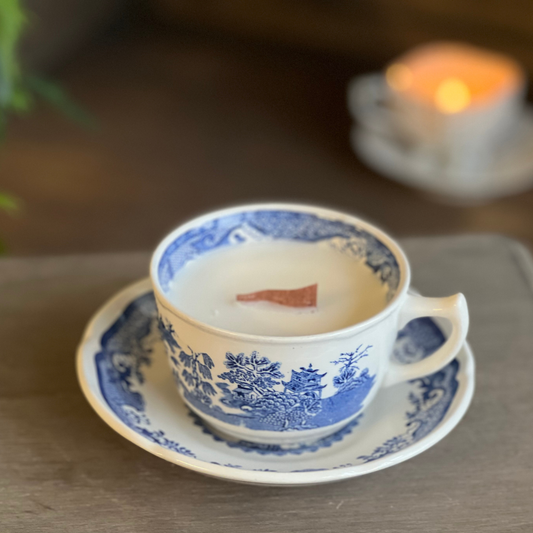 soju-vasko-zvake-puodelyje-1